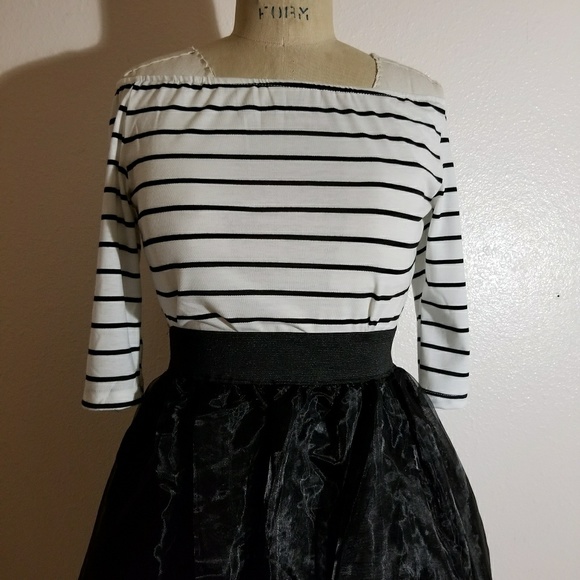 Two Piece Set-Off the Shoulder Top and Skirt - Picture 7 of 7